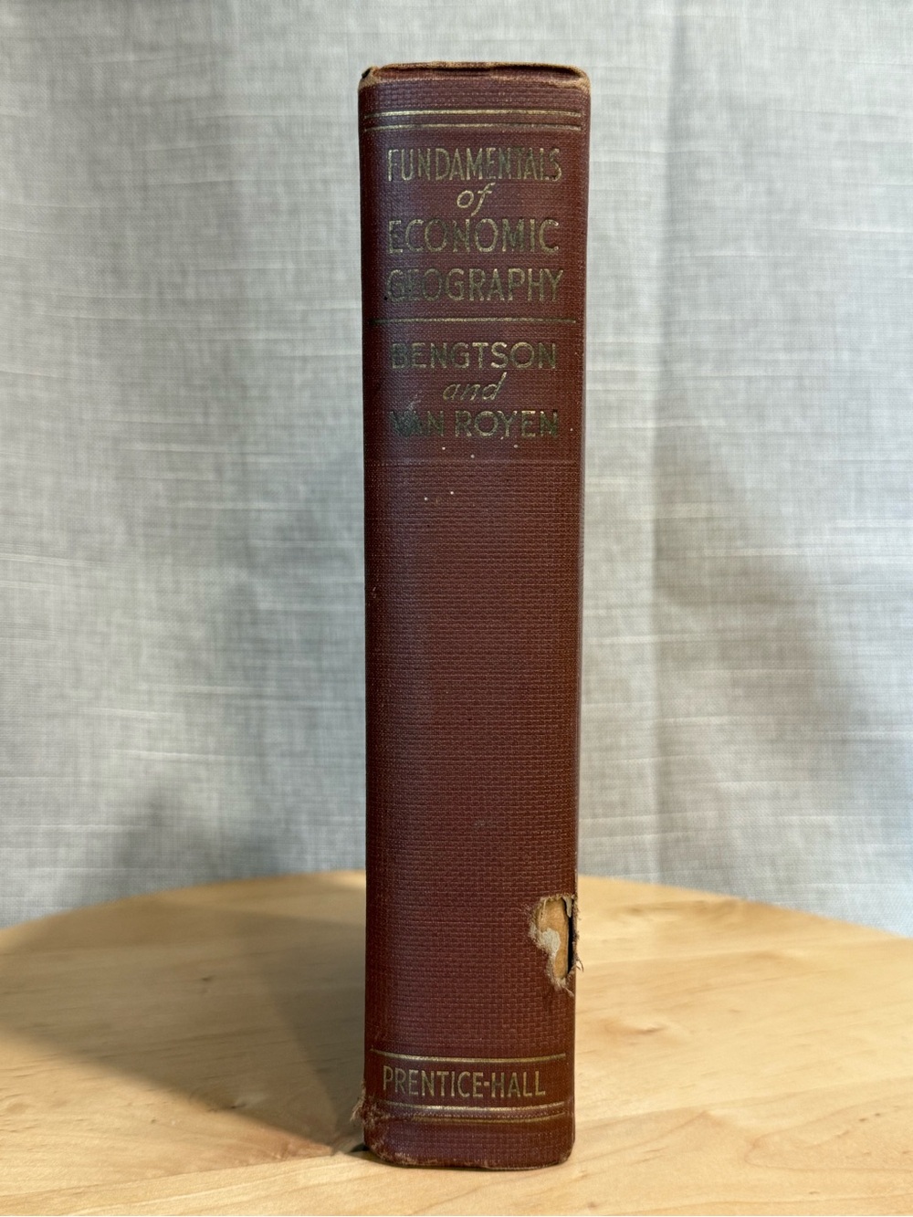 VTG HC Fundamentals of Economic Geography by professors Bengtson and Royen 1938